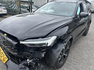 skadebil auto Volvo Xc-60 T6 Plug in Hybrid AWD  Automaat 2025/10