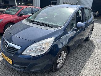krockskadad bil auto Opel Meriva 1.4 2011/4