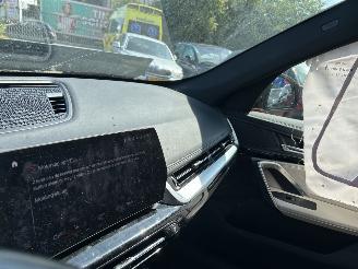 BMW iX1 xDrive  3.0 Launch Edition  67 kWh M pakket-Leer-Panoramadak picture 16