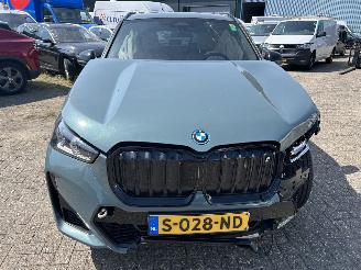 BMW iX1 xDrive  3.0 Launch Edition  67 kWh M pakket-Leer-Panoramadak picture 3