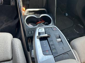 BMW iX1 xDrive  3.0 Launch Edition  67 kWh M pakket-Leer-Panoramadak picture 14