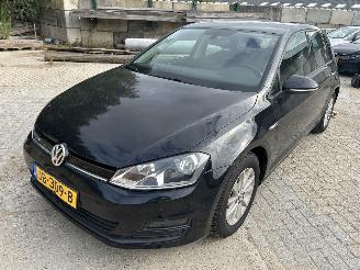 krockskadad bil auto Volkswagen Golf 1.0 TSI   5 Drs 2016/2
