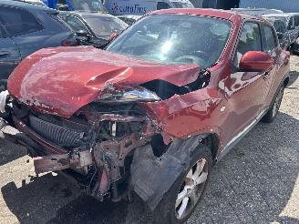 uszkodzony samochody osobowe Nissan Juke 1.6  Automaat 2013/1