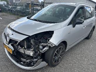 skadebil auto Renault Scenic 1.5 DCI  Bose  7 persoons 2014/1