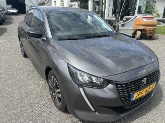 Peugeot 208 1.2 PureTech Allure picture 3