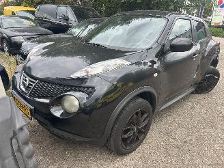krockskadad bil auto Nissan Juke 1.6 Automaat 2012/10
