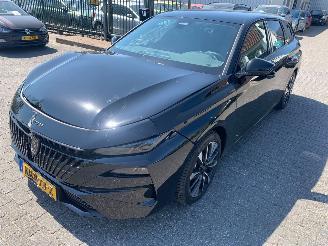 Auto incidentate Peugeot 308 SW 1.2 Hybrid  Automaat Allure  ( 632 Km )   nw prijs 42500,00 2026/7