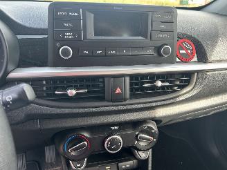 Kia Picanto 1.0 DPI  Comfortline picture 10