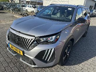 Schadeauto Peugeot 2008 1.2 Hybrid 145 Allure  Automaat   ( Nieuwprijs 41000,00 ) 2026/1