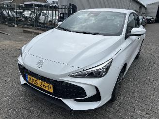 Vrakbiler auto MG 3 Hybrid  1.5 hev  Automaat 2026/6