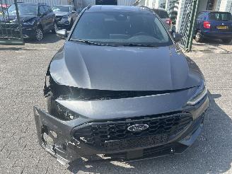 Ford Focus Wagon 1.0 Ecoboost Hybrid ST Line X  Automaat picture 2