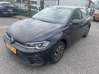 krockskadad bil auto Volkswagen Polo 1.0 TSI Life Business 2023/11