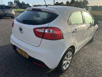 Kia Rio 1.2i  5 drs picture 4