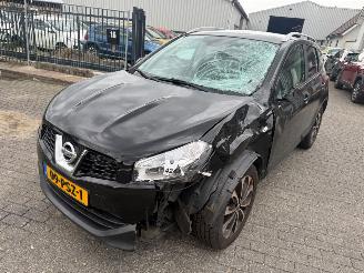 krockskadad bil auto Nissan Qashqai 1.6 2011/4