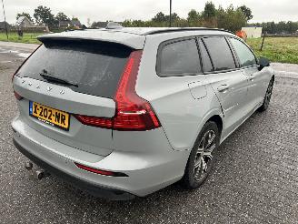 Volvo V-60 2.0  B3  Automaat Essential Edition picture 6