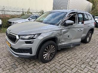 krockskadad bil auto Skoda Kodiaq 1.5 TSI  Business Edition  ( 7 persoons ) 2023/11