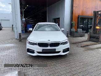 BMW 5-serie 5 serie Touring (G31), Combi, 2017 520d 2.0 TwinPower Turbo 16V Van picture 2