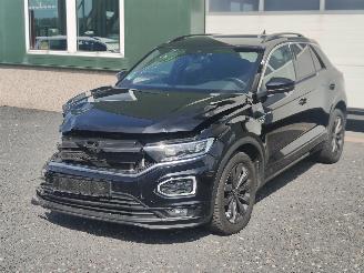 Vaurioauto  passenger cars Volkswagen T-Roc 1.5 TSI R-line automaat 2021/1
