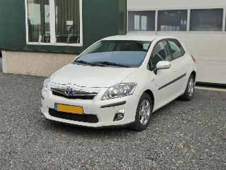 uszkodzony samochody osobowe Toyota Auris 1.8 Full Hybrid Aspiration Aut. 2011/11