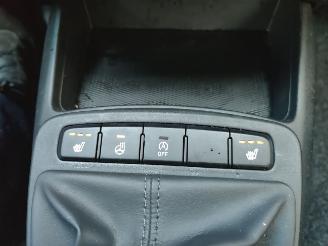 Hyundai I-10 1.0 Premium Cruise picture 13