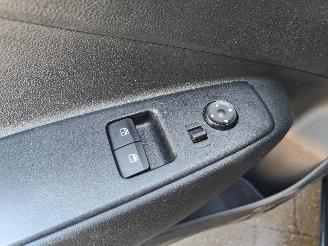 Hyundai I-10 1.0 Premium Cruise picture 18