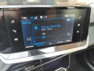 Peugeot 208 1.2 Pure Tech Active Pack picture 12