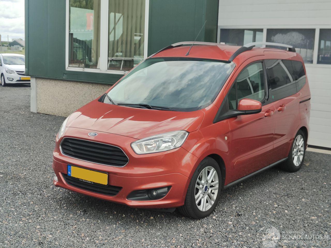 Ford Tourneo Courier 1.0 Titanium Clima