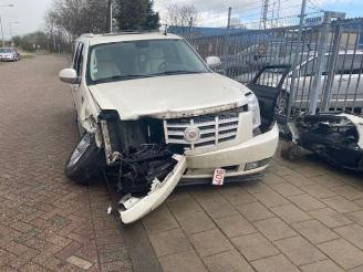 Vrakbiler auto Cadillac Escalade Escalade, SUV, 2014 / 2020 6.2 V8 4x4 2014/9