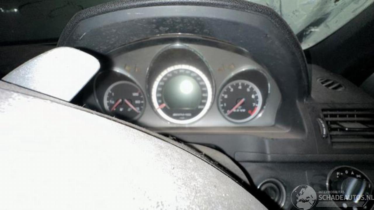 Mercedes C-klasse C-Klasse AMG (W204), Sedan, 2008 / 2014 6.2 C-63 AMG V8 32V