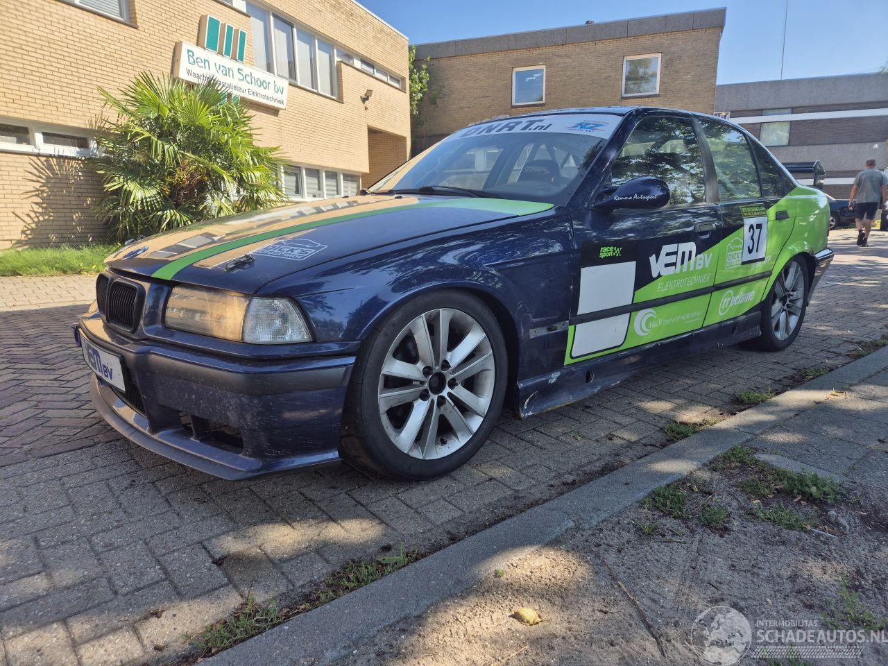 BMW 3-serie 328i 6-cilinder race edition