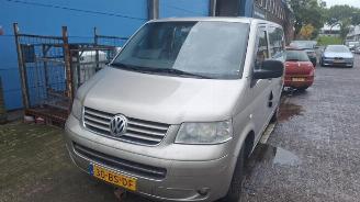 Uttjänta bilar auto Volkswagen Transporter Multivan T5 (7E/7HC/7HF/7HM), MPV, 2003 / 2015 2.5 Tdi 2005/2