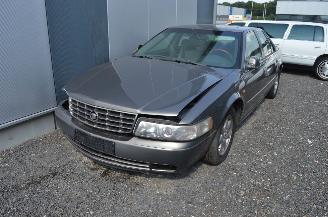 uszkodzony samochody osobowe Cadillac STS 4.6 AUTOMAAT LEER LEER 1999/10