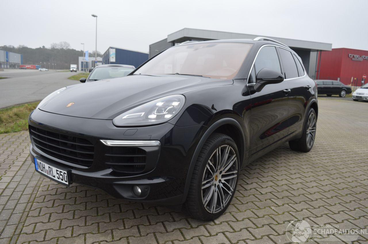 Porsche Cayenne 3,0 Diesel Full options