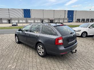 skadebil auto Skoda Octavia 1.2 TSI 77 KW AMBITION KLIMA NAVI 2010/10