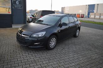Unfallwagen Opel Astra 1.7 CDTI SPORT KLIMA NAVI 2014/5