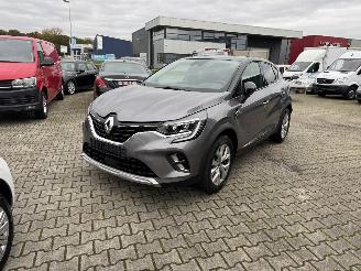 Damaged car Renault Captur FACELIFT NW MODEL  INTENS II 74 KW 2020/3