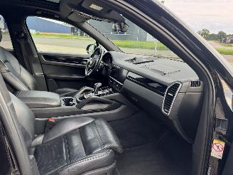 Porsche Cayenne 3.0 Automatik Leder LED Panoramadach Luftfederung picture 13