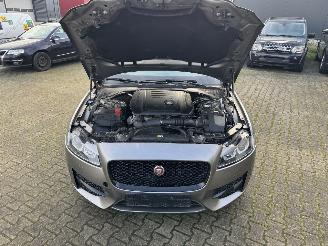 Jaguar XF 2.0 D AUTOMATIK R-SPORT BLACK LEDER NAVI KLIMA VOLL picture 17