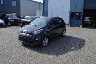 Damaged car Kia Picanto 1.0 COMFORTLINE KLIMA 2022/1