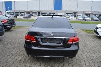 Mercedes E-klasse E220 CDI Aut Avantgarde Panorama dach Full Leder Comand Kamera picture 4
