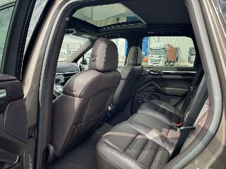 Porsche Cayenne CAYENNE S 3.0 E-HYBRID PANORAMA LEDER NAVI XENON VOL picture 9