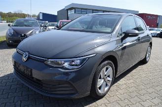 škoda osobní automobily Volkswagen Golf Volkswagen Golf VIII Life +  Alcantara Pdc kam Acc IQ Light 2023/2