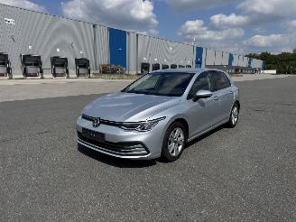 Damaged car Volkswagen Golf VIII 2.0 TDI 110 KW DSG ACC KLIMA PDC 2020/9