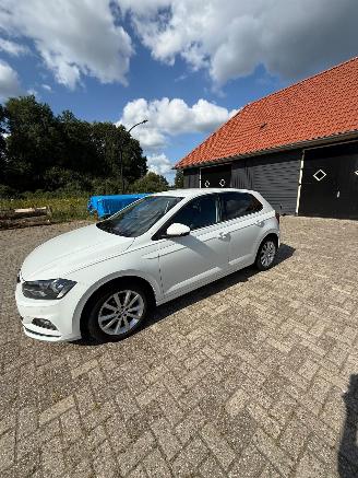 Schadeauto Volkswagen Polo 1.0 HIGHLINE NAVI AIRCO VIRTUAL COCKPIT 2019/8