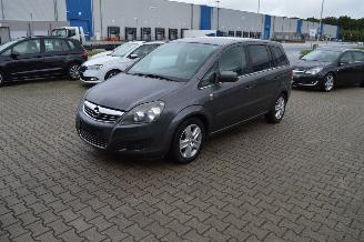 Vaurioauto  passenger cars Opel Zafira 1.7 CDTI 81 KW 7 SITZE KLIMA EDITION 2010/11