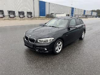 Unfallwagen BMW 1-serie 116d Sport-Line Klima Navi Schiebdach voll 2015/11
