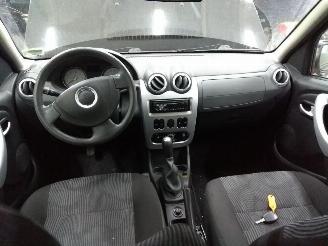 Dacia Sandero  picture 2