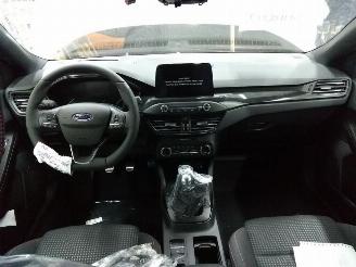 Ford Focus  picture 4