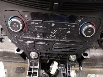 Ford Kuga  picture 21