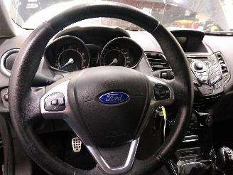 Ford Fiesta  picture 17